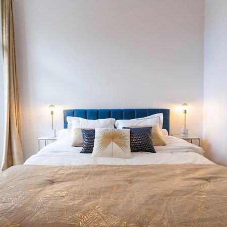 Modern 2-Br Apartment In The Heart Of Cannes Exteriör bild